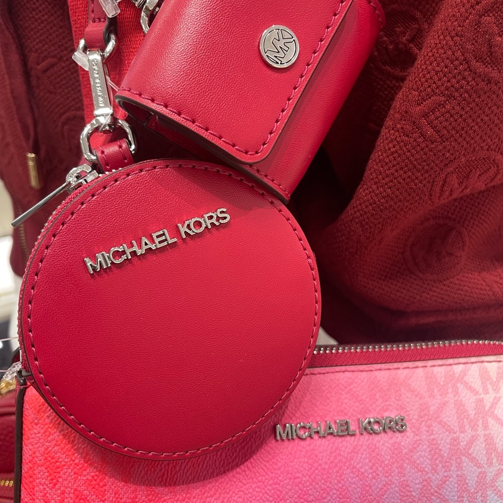 MICHAEL KORS Jet Set Sm Ombré Signature Logo Crossbody Case Apple Airpods Pro - Picture 6 of 16